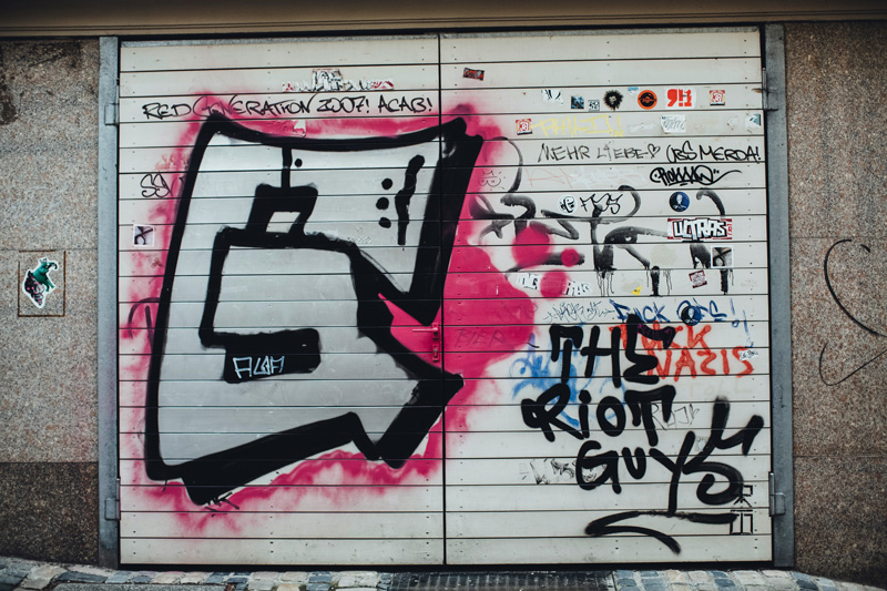 limpieza de grafitis donostia con agua a presión